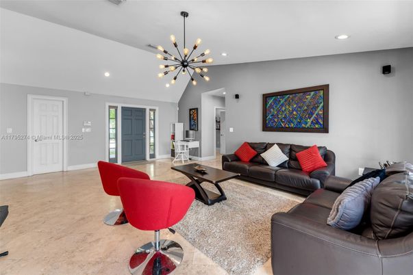 Interior, Living room, Pendant Lights, Recessed Lighting