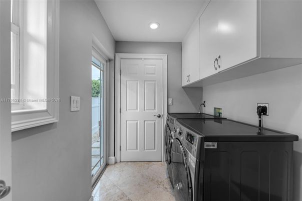 Game Room, Interior, Recessed Lighting, Washer