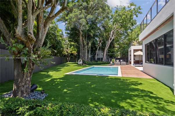 Backyard, Exterior, Pool