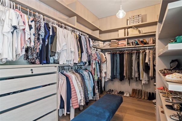 Interior, Pendant Lights, Walk-in Closets, Wood Texture Flooring