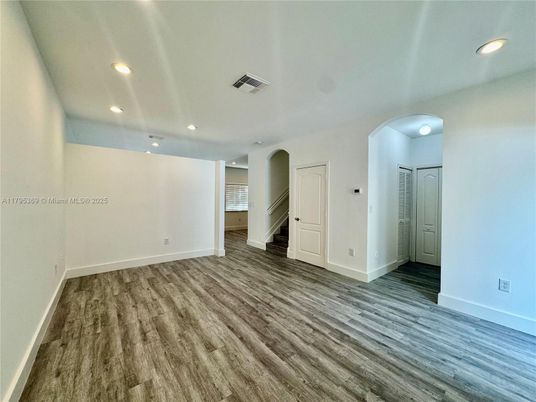 Empty room, Interior, Recessed Lighting, Wood Texture Flooring
