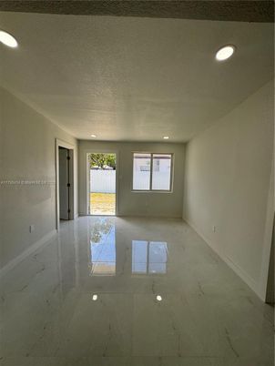 Empty room, Interior, Marble, Recessed Lighting