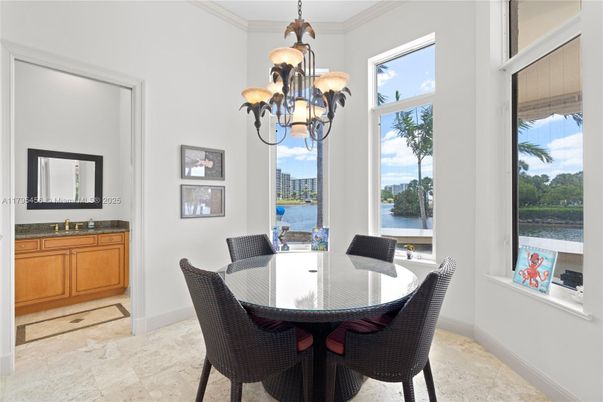 Chandelier, Dining room, Interior