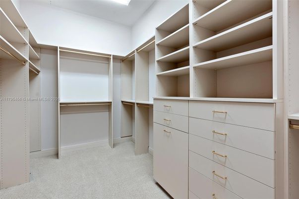 Interior, Walk-in Closets