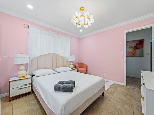 Bedroom, Chandelier, Interior, Recessed Lighting