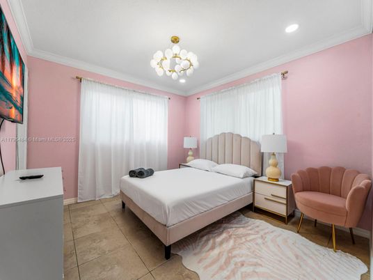 Bedroom, Chandelier, Interior, Recessed Lighting