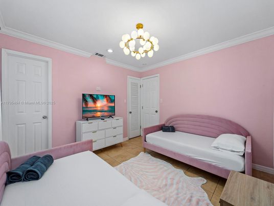 Bedroom, Chandelier, Interior, Recessed Lighting