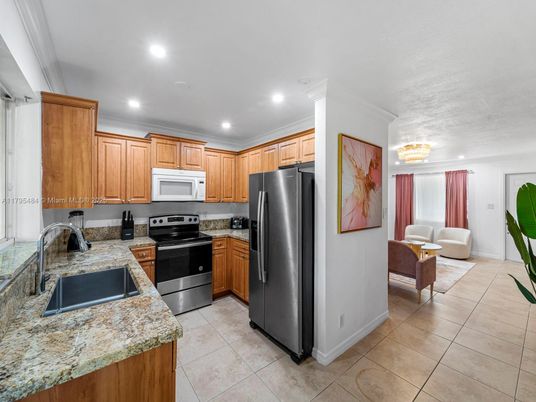 Chandelier, Interior, Kitchen, Recessed Lighting, Stainless Steel Appliances