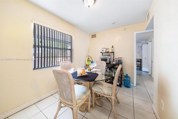 Dining room, Interior