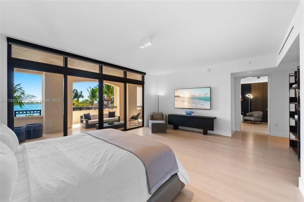 Bedroom, Interior, Water, Wood Texture Flooring