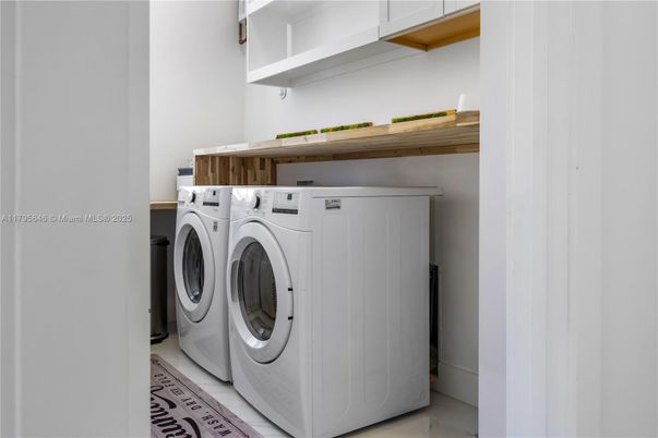 Interior, Washer