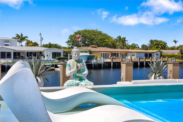 Exterior, Lake, Pool