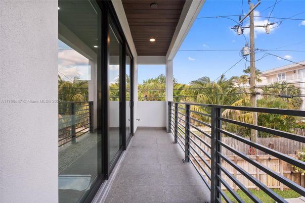 Exterior, Recessed Lighting