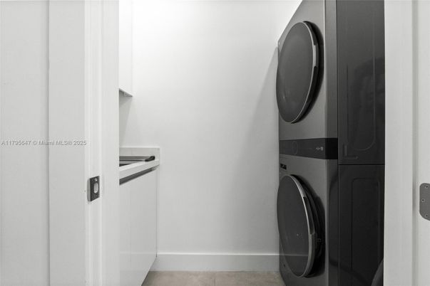Interior, Utility Closets, Washer
