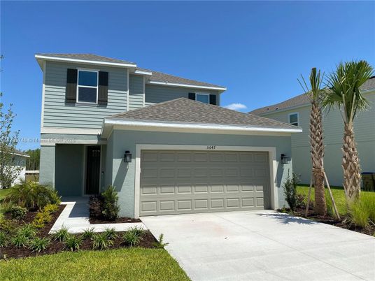 Attached, Exterior, Facade, Modern