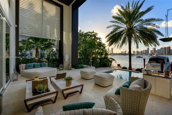 Exterior, Pool, Water