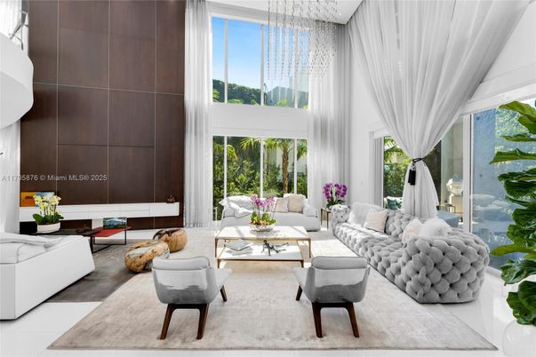 Interior, Living room, Pendant Lights