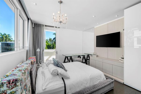 Bedroom, Chandelier, Interior, Recessed Lighting, Wood Texture Flooring