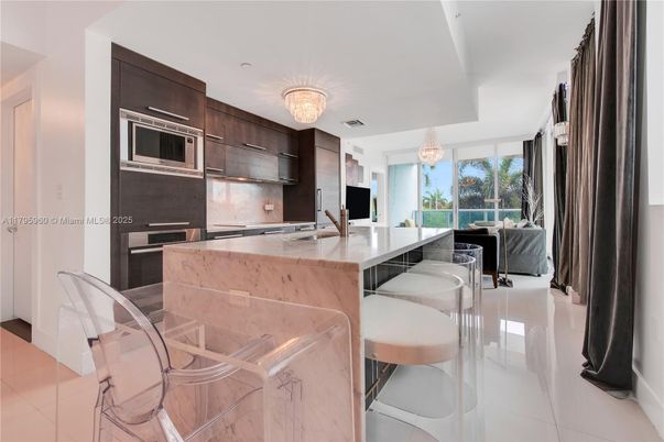 Chandelier, Interior, Kitchen, Living room, Stainless Steel Appliances