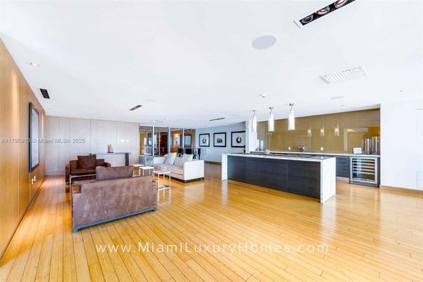 Interior, Kitchen, Living room, Pendant Lights, Recessed Lighting, Wood Texture Flooring