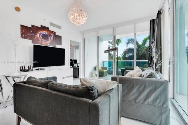 Chandelier, Interior, Living room