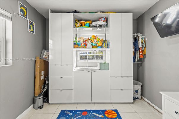 Interior, Washer