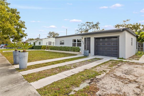 Attached, Backyard, Exterior, Facade, Ranch