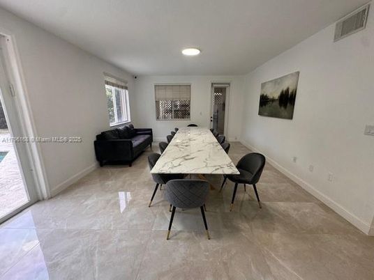 Dining room, Interior, Recessed Lighting