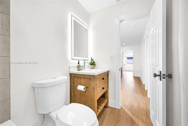 Bathroom, Interior, Recessed Lighting, Wood Texture Flooring
