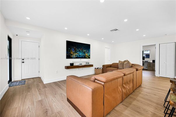 Interior, Living room, Recessed Lighting, Wood Texture Flooring