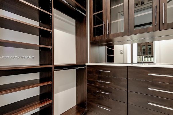 Interior, Walk-in Closets