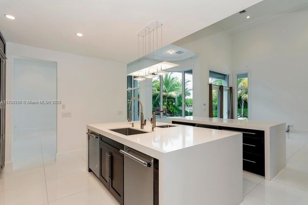 Interior, Kitchen, Pendant Lights, Recessed Lighting