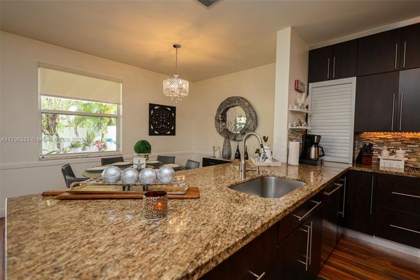 Chandelier, Dining room, Interior, Kitchen, Wood Texture Flooring