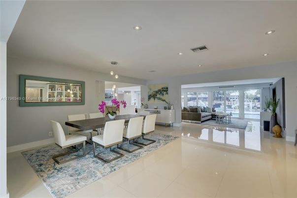 Dining room, Interior, Living room, Recessed Lighting