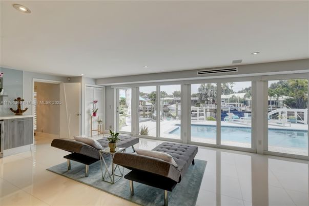 Interior, Living room, Recessed Lighting, Water
