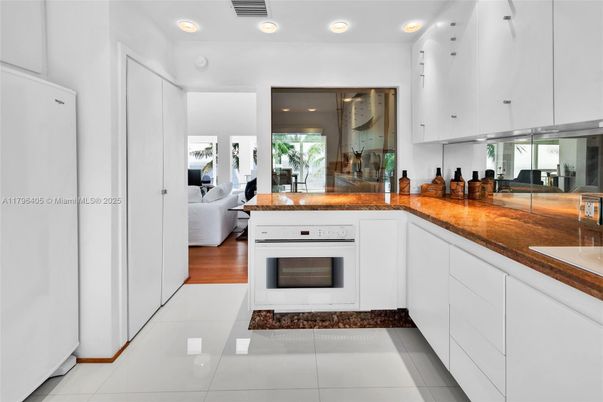 Interior, Kitchen, Living room, Recessed Lighting