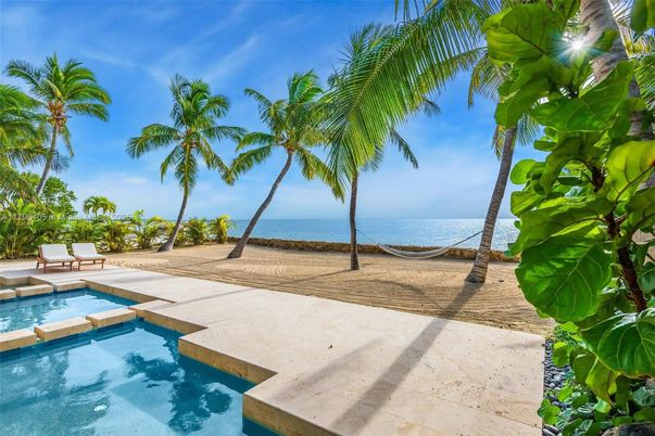 Exterior, Lake, Pool, Water