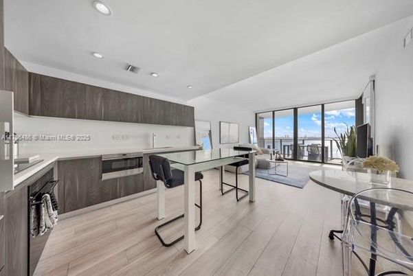 Dining room, Interior, Kitchen, Recessed Lighting, Wood Texture Flooring