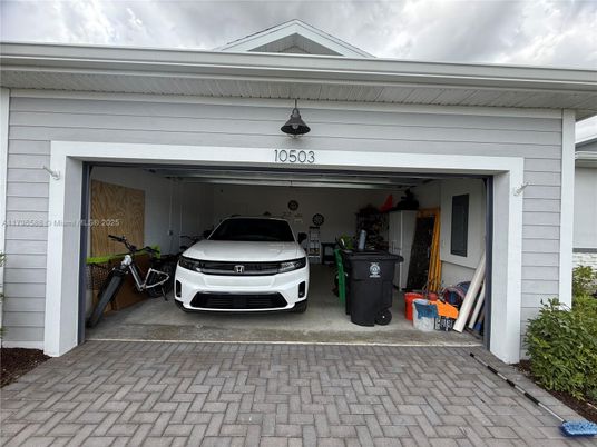 Detached Garage, Exterior