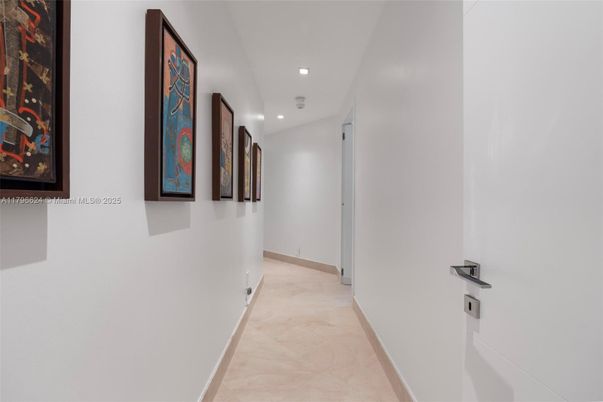 Interior, Recessed Lighting