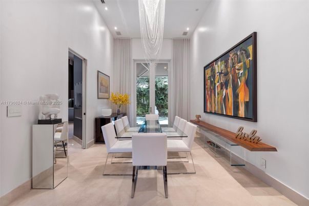 Chandelier, Dining room, Interior, Recessed Lighting
