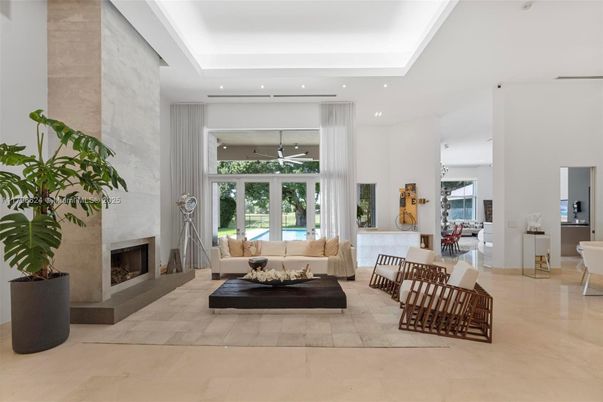 Fireplace, Interior, Living room, Recessed Lighting