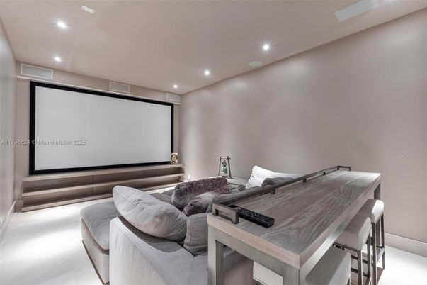 Interior, Projection Screen, Recessed Lighting, Theatre Room
