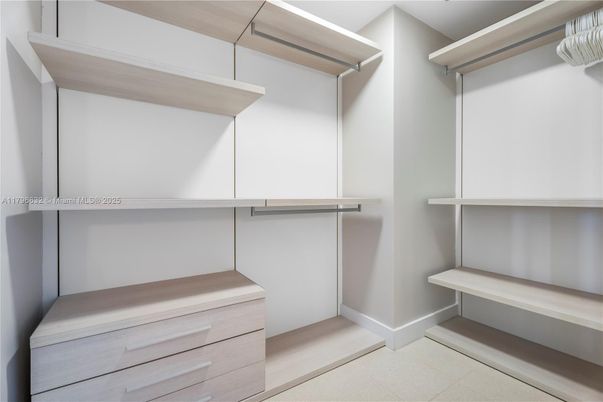 Interior, Walk-in Closets