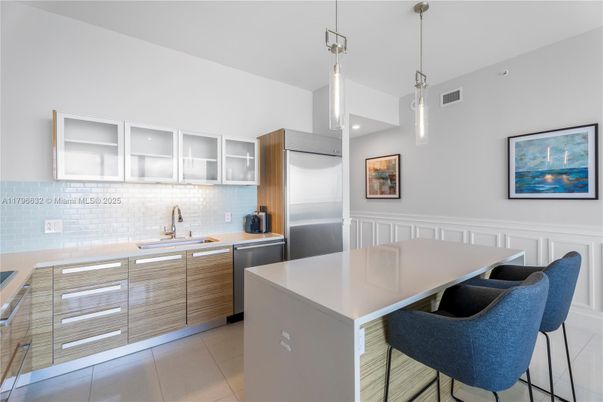 Interior, Kitchen, Pendant Lights, Stainless Steel Appliances