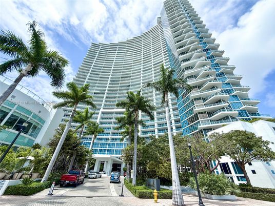 Exterior, Facade, Condo Building