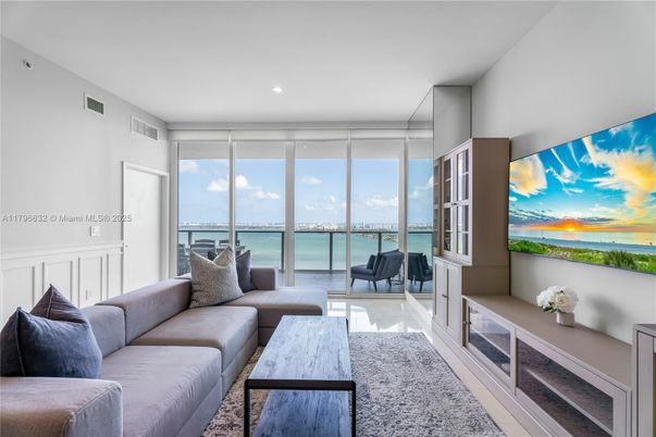 Interior, Living room, Recessed Lighting, Water