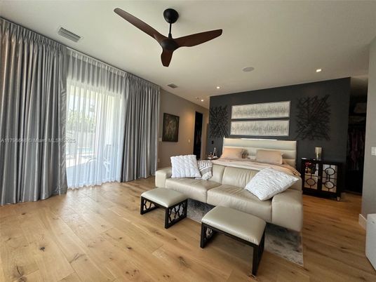 Bedroom, Interior, Living room, Recessed Lighting, Wood Texture Flooring