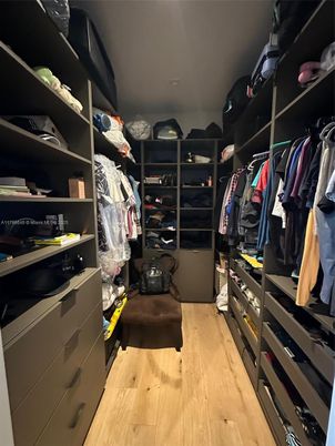 Interior, Walk-in Closets, Wood Texture Flooring