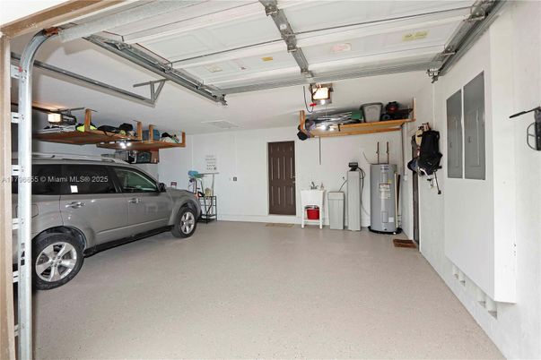 Garage, Interior, Washer